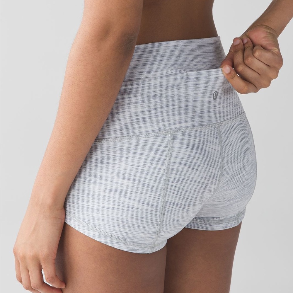 Lululemon Wunder Short 2” Wee Are From Space Nimbus Battleship, 8